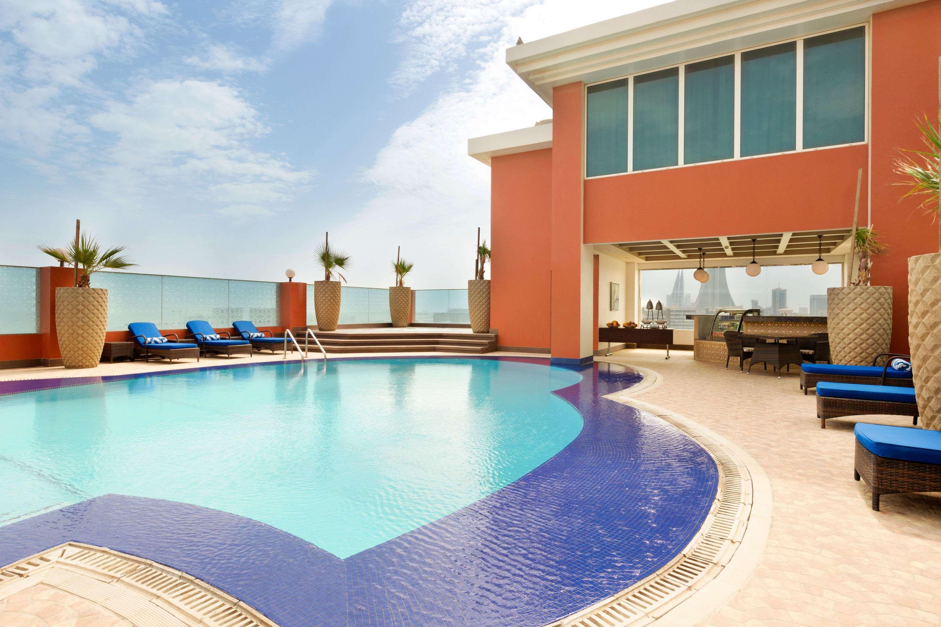 Ramada By Wyndham Manama City Centre Εξωτερικό φωτογραφία