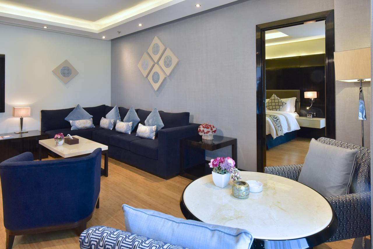 Ramada By Wyndham Manama City Centre Εξωτερικό φωτογραφία